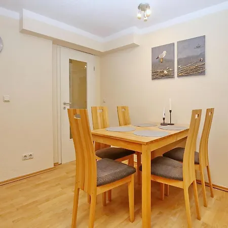 Apartment Friedrich-engels-straße Janka *
